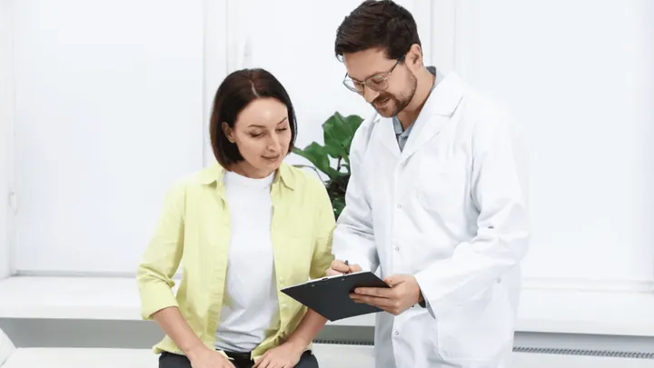 Comparing Crowdfunding and Crowdsourcing for Healthcare Costs: A Comprehensive Guide