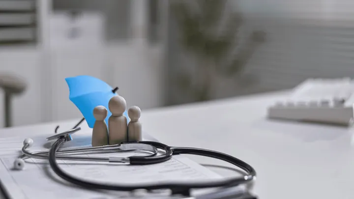 Balancing Family Healthcare Costs: A Comprehensive Comparison Guide